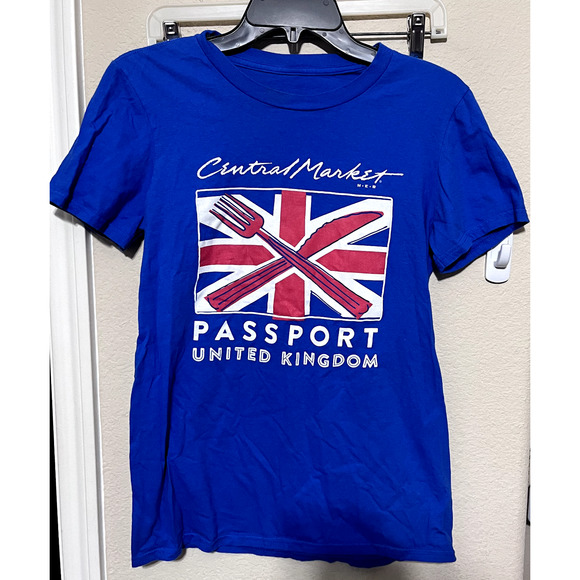 Central Market Shirt Passport UK H-E-B Texas womenns sz Small - Picture 1 of 4